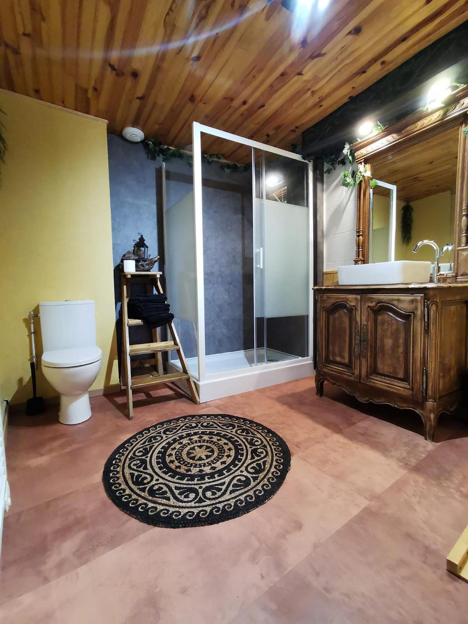 Suite Privative Le Seigneur Des Anneaux Gondor Vertaizon Exterior foto