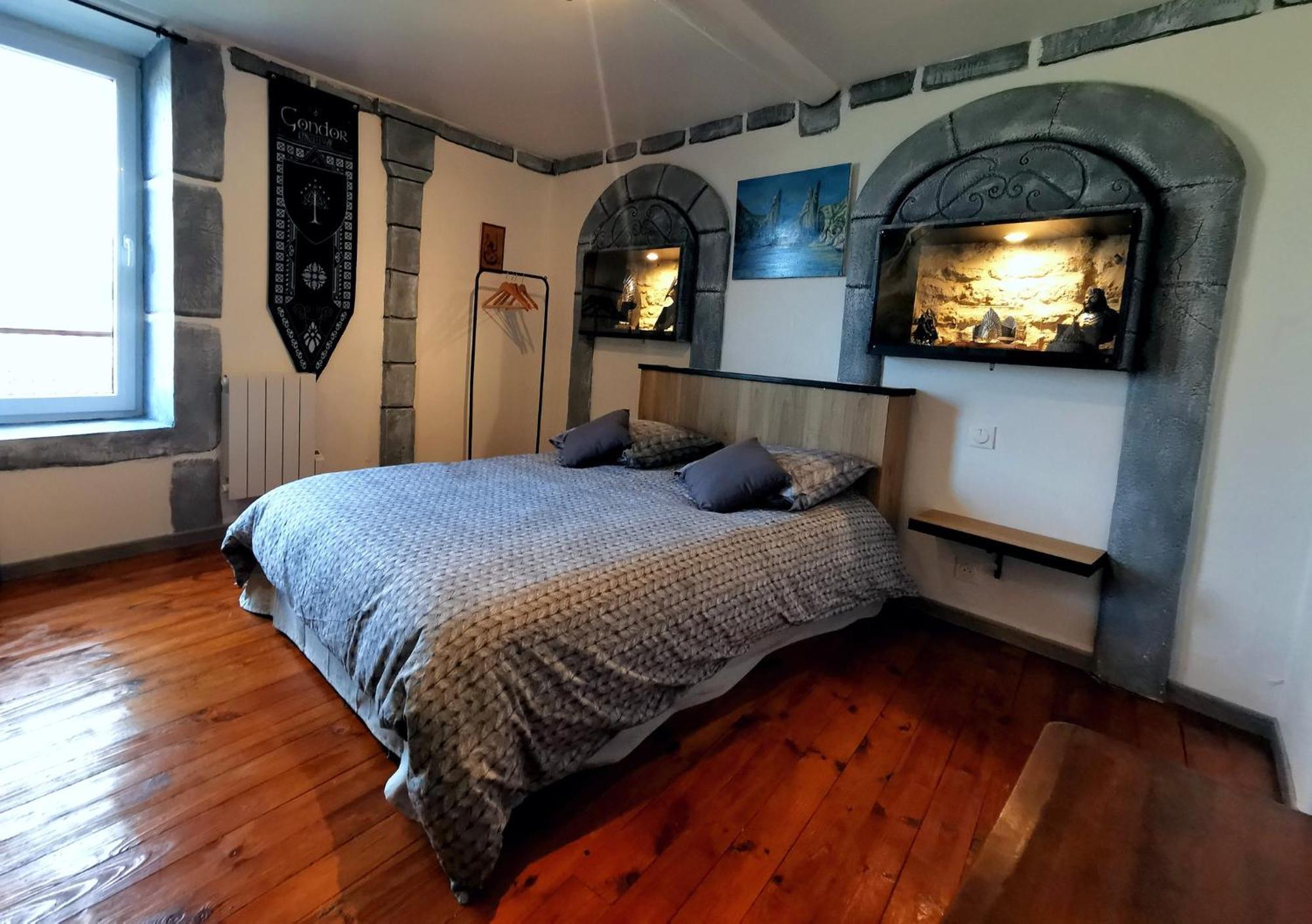 Suite Privative Le Seigneur Des Anneaux Gondor Vertaizon Exterior foto
